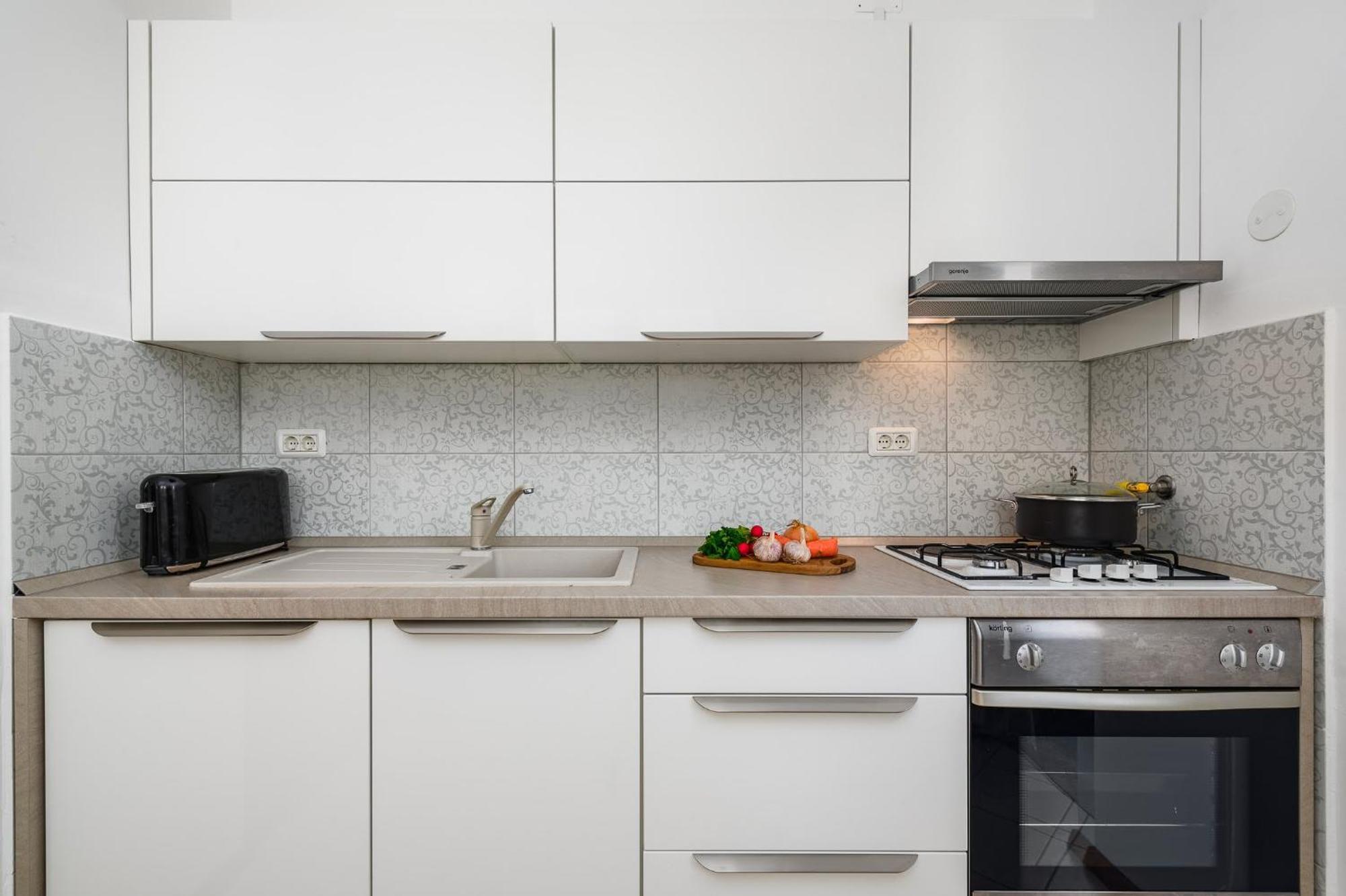 Aureo Apartment Pula Center Екстериор снимка