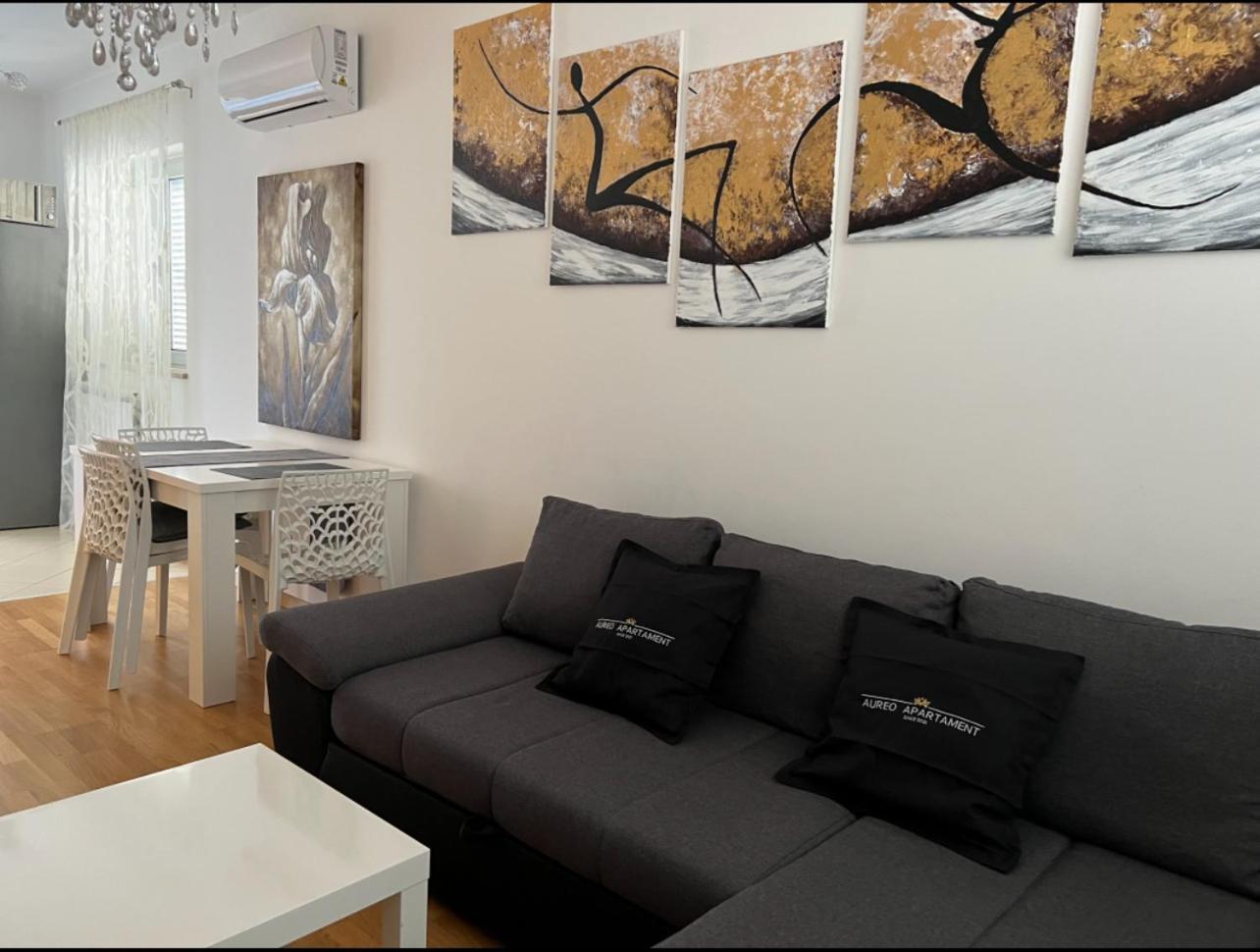 Aureo Apartment Pula Center Екстериор снимка